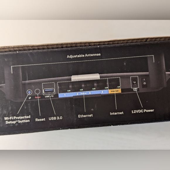 Linksys AC 1200+ Dual Band Smart Wi-Fi Gigabit Router Includes Charger - Picture 4 of 9